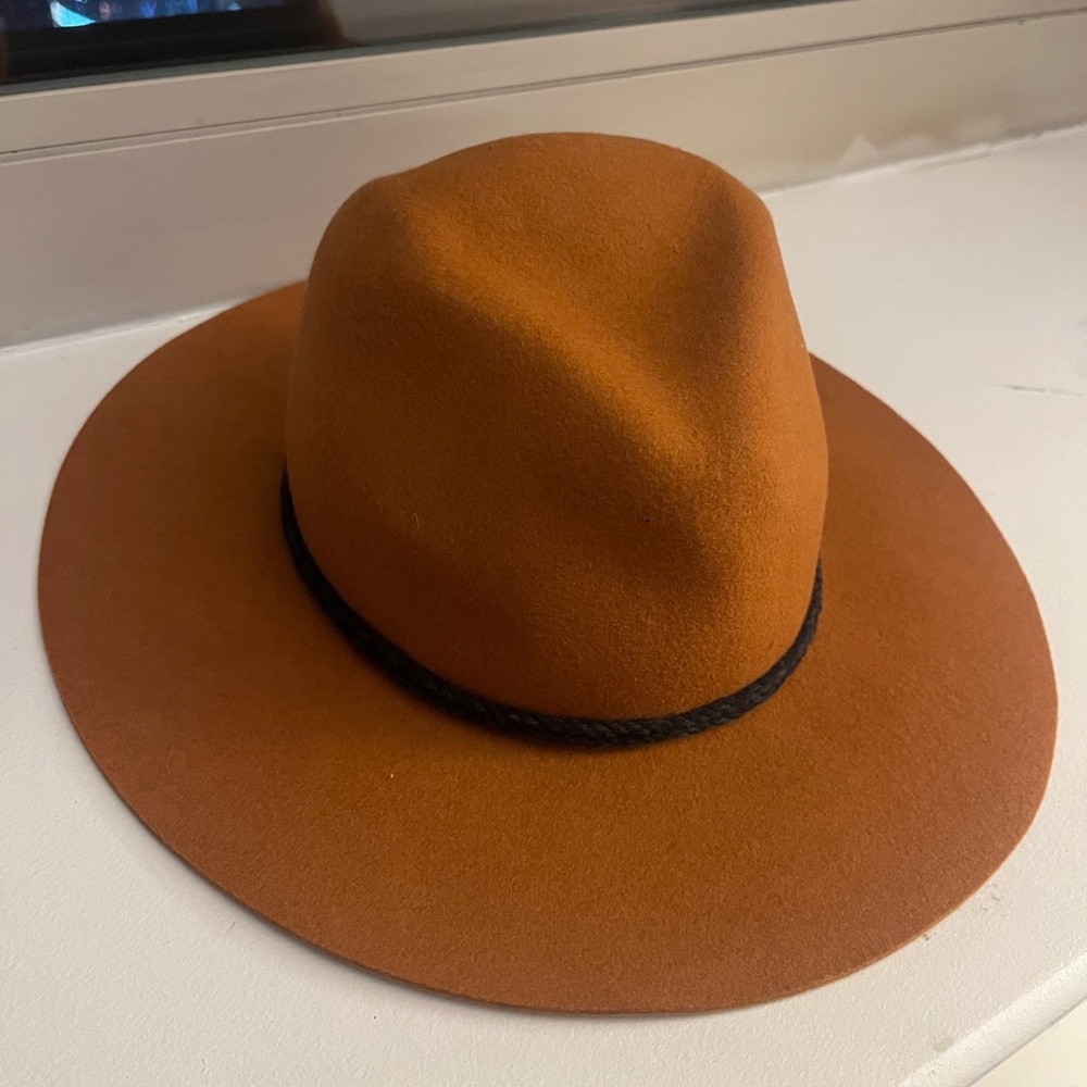 Brown hat